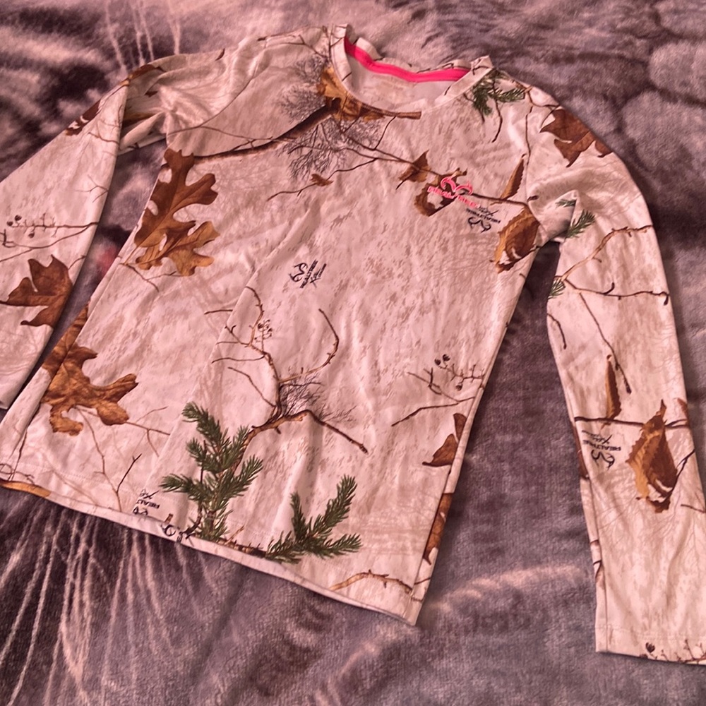 Real Tree white camo long sleeve shirt. Size small